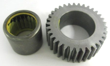 33 TOOTH GEAR WITH NEEDLE BEARING
